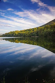 Images Dated 5th August 2021: Lake reflections, Peaks Of Otter, Blue Ridge Parkway, Smoky Mountains, USA