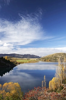Images Dated 3rd May 2007: Lake Wanaka near Glendhu Bay, Otago, South Island, New Zealand