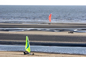Images Dated 30th July 2007: Land sailing on the beach at Le Touquet-Paris-Plage in the department of Pas-de-Calais