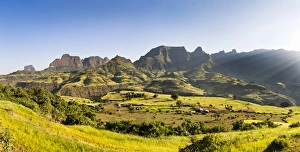 Images Dated 12th October 2010: Landscape near the Escarpment of the Semien Mountains, Ethiopia