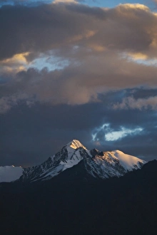 Images Dated 16th May 2011: Landscape of Stok mountain range, Ladakh, India