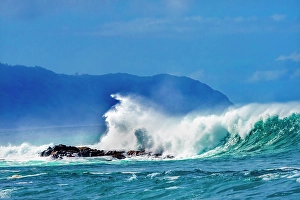Haleiwa Prints: Large waves, Waimea Bay, North Shore