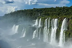Images Dated 21st January 2011: Largest waterfalls Unesco world heritage sight Foz de Iguazu, Argentina