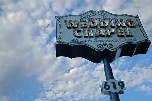 Images Dated 2nd September 2007: Las Vegas, Nevada, United States. Famous Graceland wedding chapel