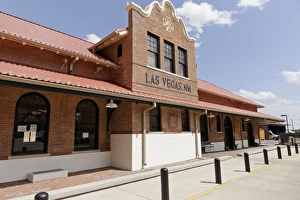 Images Dated 27th June 2011: Las Vegas, New Mexico, United States. Train Station, California Mission Revival style