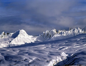 Images Dated 15th January 2004: Late afternoon light on peaks, Chugach Mountains, Thompson Pass, Alaska