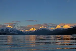 Images Dated 19th January 2011: Late winter light over Lake McDonald in Glacier National Park, Montana, USA