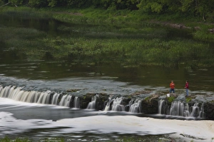 Images Dated 1st June 2010: Latvia, Western Latvia, Kurzeme Region, Kuldiga, Ventas Rumba, Kuldiga Waterfall