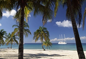 Images Dated 13th September 2007: Le Ponant off the coast of Cuba