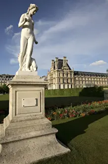 Leveque louis Augustes statue of Nymphe in Jardin des Tuileris (Tuileries Garden)