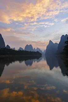 Images Dated 31st October 2015: Li River at sunrise, near Xingping, China