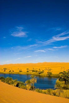 Images Dated 15th March 2007: Libya, Fezzan, desert Erg Ubari, Gabraoun lake