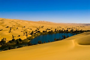 Images Dated 15th March 2007: Libya, Fezzan, desert Erg Ubari, Umm el Maa lake