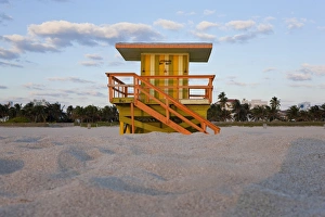 Images Dated 12th January 2010: Lifeguard hut, South Beach, Miami, Florida, USA