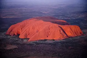 Last Light on Uluru / Ayers Rock, Uluru - Kata Tjuta National Park, World Heritage Area