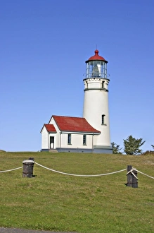 Images Dated 1st January 1980: Lighthouse in Cape Blanco State Park near Port Orford Oregon