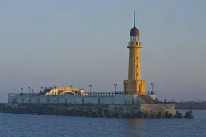 Images Dated 21st October 2004: Lighthouse along the Jetty in Alexandria with a small harbor along the Mediterranean Sea