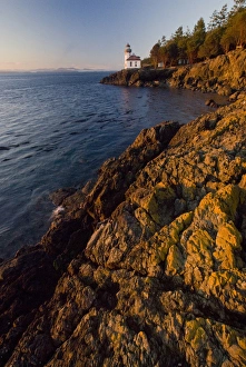 Images Dated 17th January 2009: Lighthouse at Lime Kiln State Park, San Juan Island, Washington, US