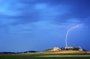 Images Dated 20th February 2009: Lightning strikes the Wildcat Hills near Scottsbluff Nebraska
