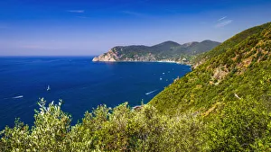 Images Dated 2nd April 2020: The Ligurian Sea from the Sentiero Azzurro (Blue Trail) near Vernazza, Cinque Terre