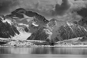 Lilliehookbreen Prints: Lilliehookbreen Glacier, Spitsbergen, Svalbard Islands, Norway