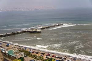 Images Dated 12th May 2007: Lima, Peru. Miraflores, one of the beaches just minurtes outside of central Lima