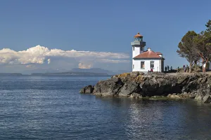 Images Dated 31st January 2020: Lime Kiln Lighthouse, Lime Kiln Point State Park, San Juan Island, Washington State