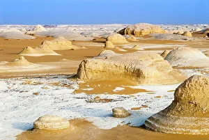Images Dated 23rd January 2024: Limestone rocks, White Desert, Western Desert, Egypt