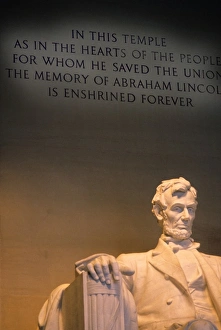 Images Dated 10th May 2007: The Lincoln Memorial in Washington DC