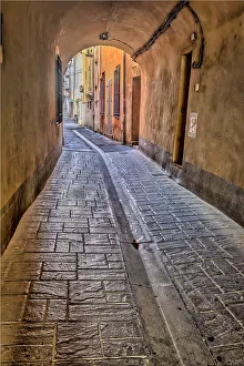 Prints of L'Isle-Sur-La-Sorgue, France Images Dated 2022 May: L'Isle-Sur-La-Sorgue, France
