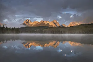 Little Redfish Lake at sunrise, Sawtooth Mountains, Idaho