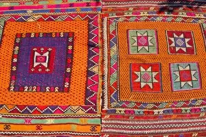 Images Dated 23rd May 2004: Local kilims sold as souvenirs, Pergamon (Pergamum / Bergama) Western Turkey
