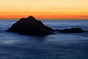 Images Dated 6th May 2007: A long exposure of sunset from San Franciscos Cliff House