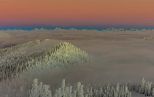 Images Dated 31st December 2015: Looking at Flower Point and Glacier Park peaks from the summit of Big Mountain
