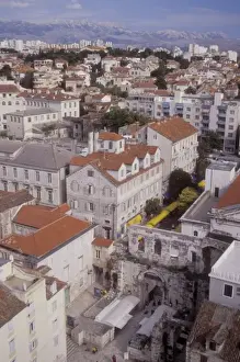 Images Dated 14th September 2007: Looking NE over the city of Split from the bell tower at Diocletians Palace