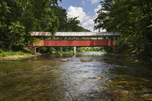 Images Dated 13th January 2020: Lower Humbert Covered Bridge. Spanning Laurel Hill Creek. Laurel Highlands, Pennsylvania