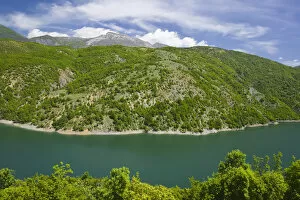 Images Dated 9th May 2007: MACEDONIA, Debar. Lake Debar Landscape