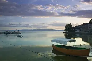 MACEDONIA, Ohrid. Lake Ohrid Harbor and water taxi / Late Afternoon