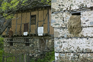 Images Dated 10th May 2007: MACEDONIA, Pelister National Park, Maloviste Village. Old Vlach mountain village-stone