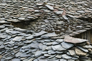 Images Dated 10th May 2007: MACEDONIA, Pelister National Park, Maloviste Village. Old Vlach mountain village-slate