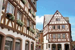 Images Dated 5th July 2005: Mainz, Germany, Typical Crossed-Timbered Houses make for a quaint setting