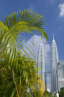 Sky Scraper Prints: Malaysia, State of Selangor, capital city of Kuala Lumpur. Famous Petronas Twin Towers