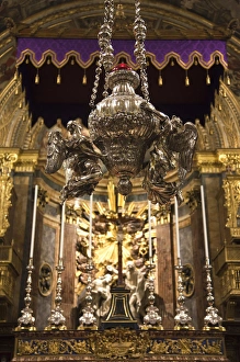Images Dated 26th March 2010: Malta, Valletta, St. Johns Co-Cathedral, interior, altar