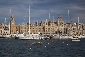 Images Dated 27th March 2010: Malta, Valletta, Vittoriosa, Birgu, marina and waterfront
