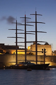 Images Dated 28th March 2010: Malta, Valletta, Vittoriosa, Birgu, superyacht and Fort St. Angelo, dawn