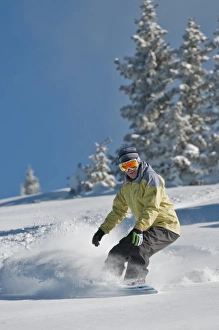 Images Dated 1st March 2010: Man snowboarding, Santa Fe Ski Area, New Mexico, MR