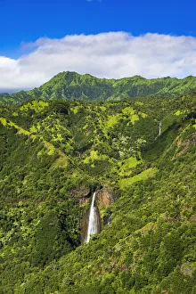 Images Dated 21st October 2015: Manawaiopuna Falls (aerial) also known as Jurassic Park Falls