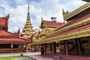 Images Dated 11th January 2018: Mandalay Palace, Myanmar