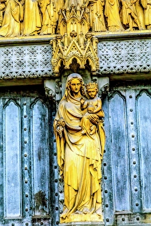 Images Dated 18th September 2024: Mary statue, Westminster Abbey