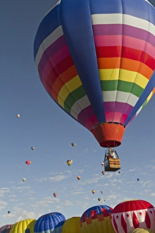 Images Dated 30th September 2011: Mass ascension at the Albuquerque Hot Air Balloon Fiesta, New Mexico